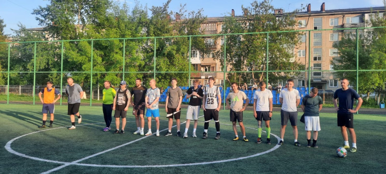 Товарищеский матч по футболу.